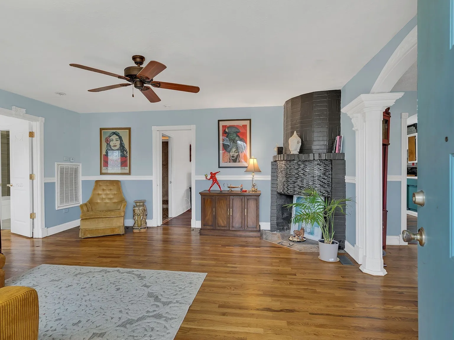 2 bed, 2.0 bath, 1178 sqft, $2,300 — Photo 4