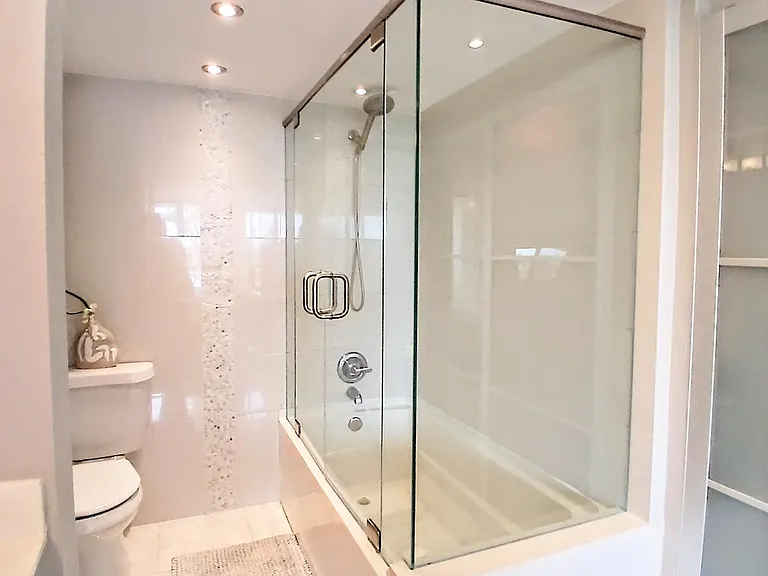 1830 Embassy Dr #309 — Photo 20