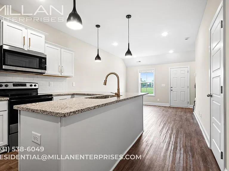 208 Drayton Dr — Photo 8