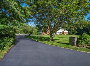 20 Topland Rd, Hartsdale, NY 10530