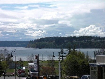 1st image of 630 SE Fidalgo Ave APT 3