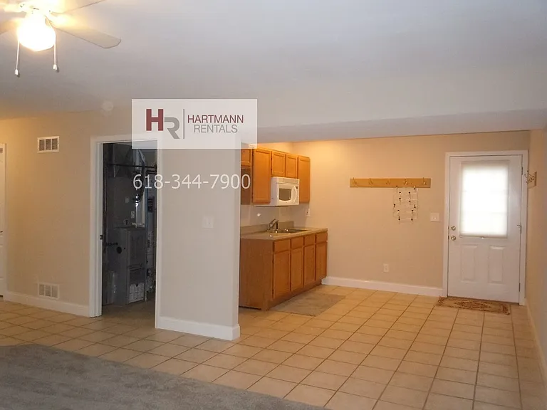 123 W Center St — Photo 4