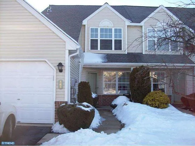 161 Hickory Ln photo 1