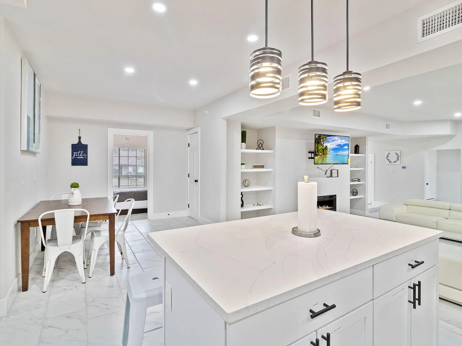 7 bed, 3000 sqft, $5,500 — Photo 4