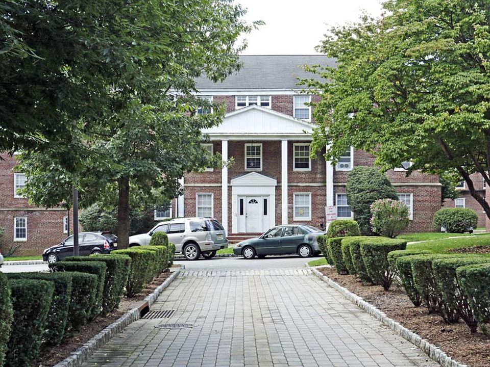 Building Photo 3