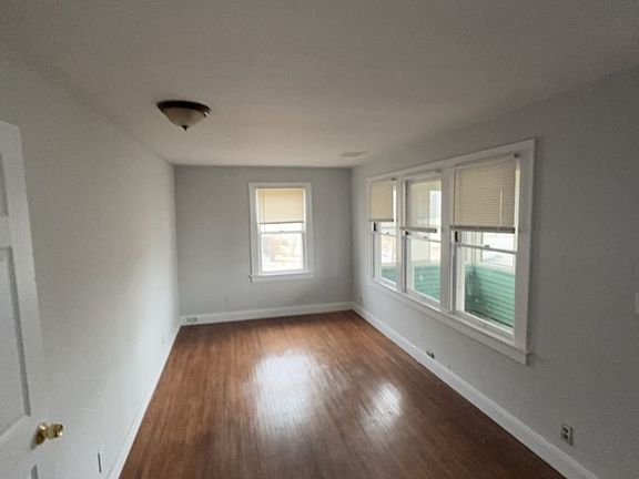 2nd image of 960 W Delaware Ave #2