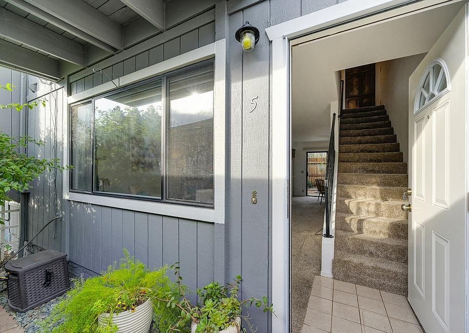 1st image of 3381 La Canada Dr APT 5