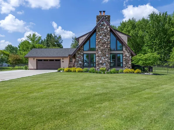 9227 W 91st Ct, Saint John, IN 46373