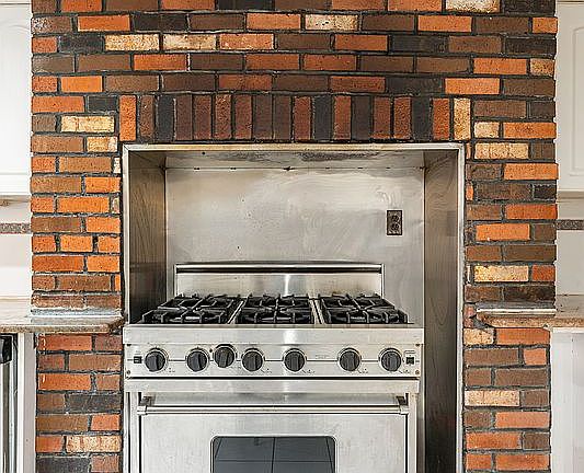 3rd image of 244 W 139th St