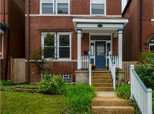 3852 Hartford St, Saint Louis, MO 63116
