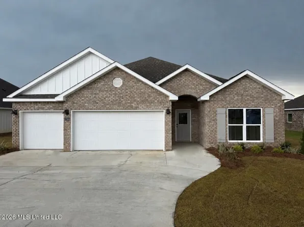17106 River Hills Dr, Gulfport, MS 39503
