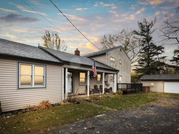 347 Sherman Ct, Ortonville, MI 48462