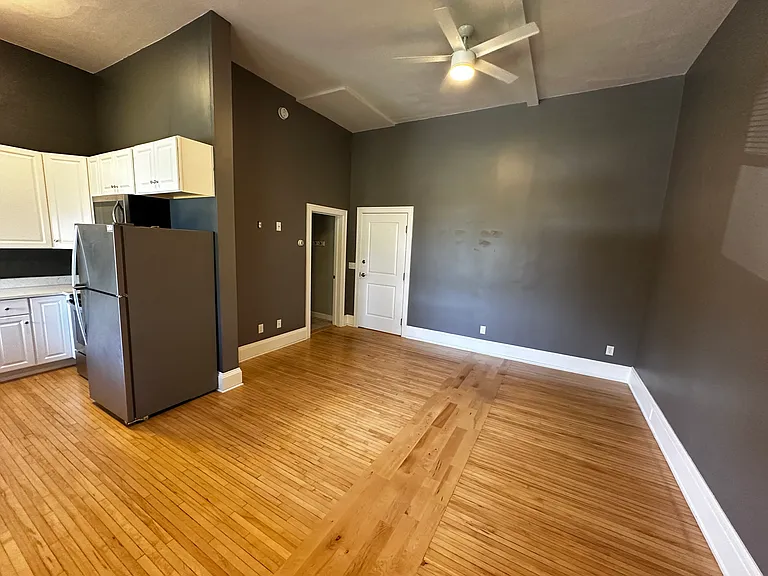 204 Central Ave #6 — Photo 4