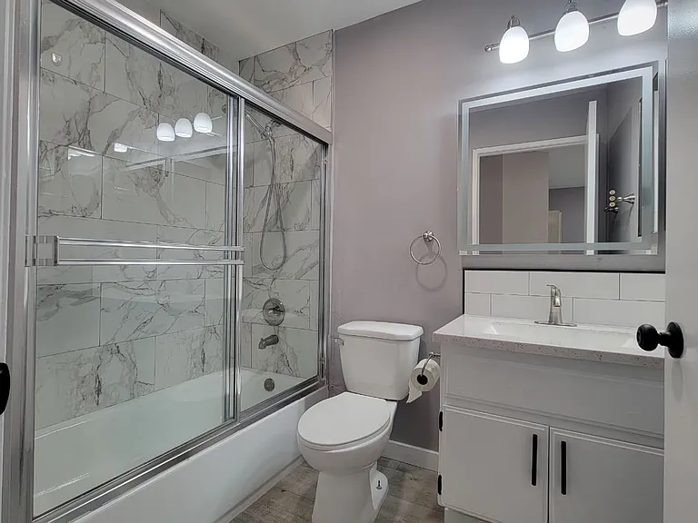 4311-4313 Toland Way — Photo 12