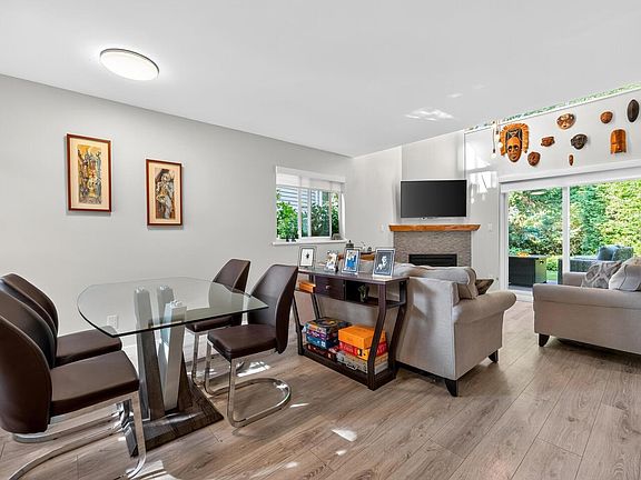 3rd image of 650 Roche Point Dr #52