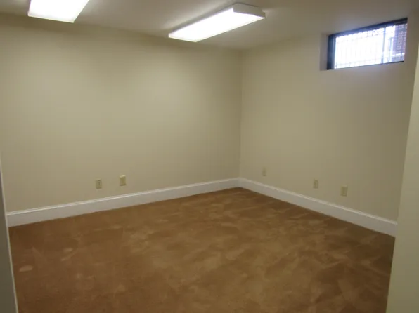 413 S Main St, Culpeper, VA 22701