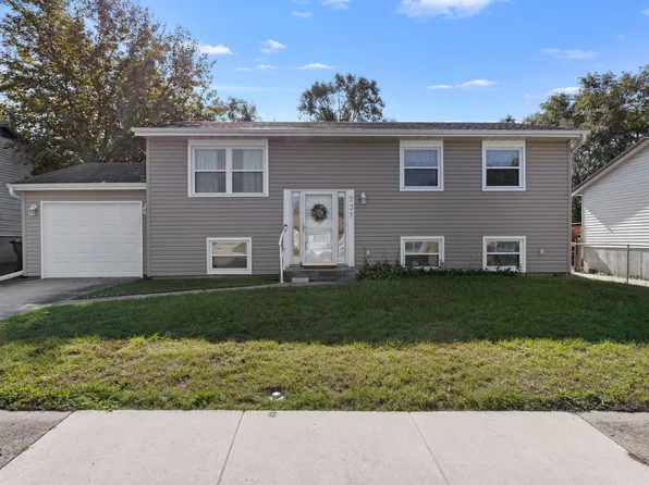 231 Gilbert Ter, Machesney Park, IL 61115