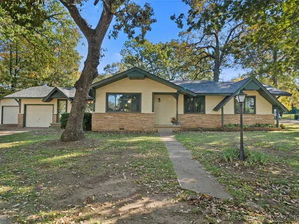 9666 E Sycamore St, Claremore, OK 74017