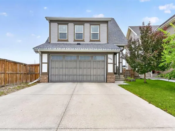 665 W Copperpond Blvd SE, Calgary, AB T2Z 3M4