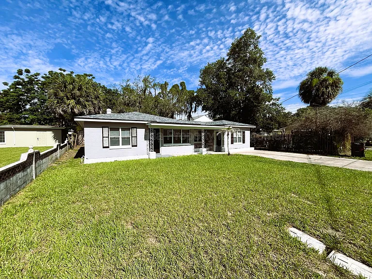 1510 Altaloma Ave — Photo 2