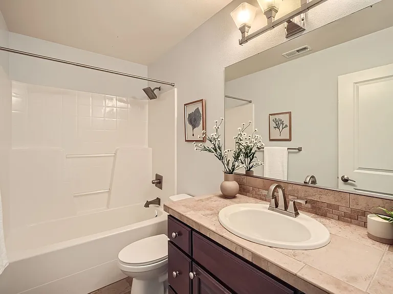 10502 SE 10th Ct — Photo 22