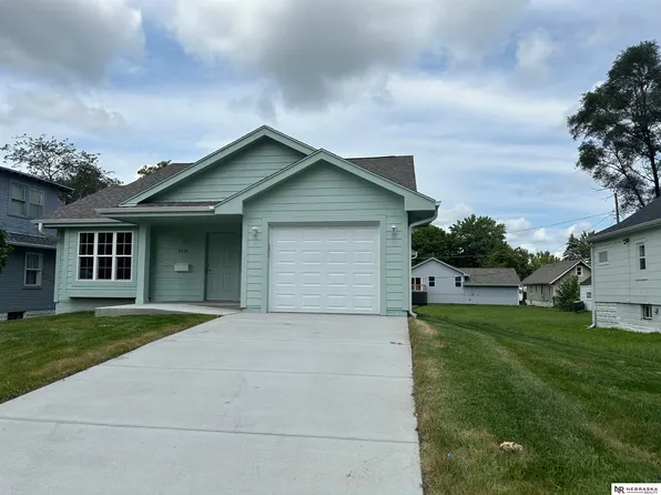 2824 Laurel Ave, Omaha, NE 68111