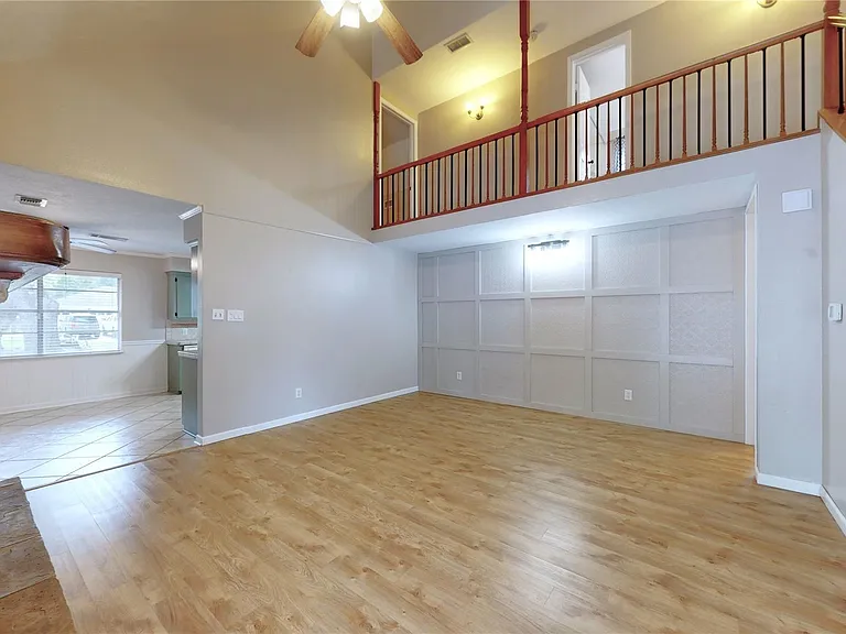 5221 Cottonwood Cir — Photo 12