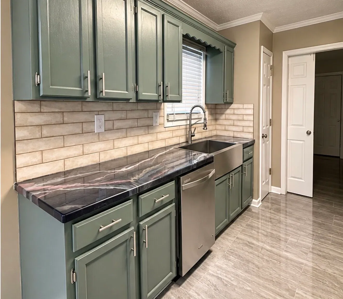 3 bed, 2.0 bath, $1,795 — Photo 4