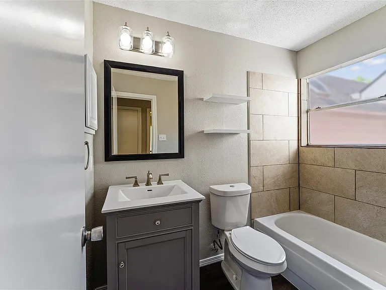 11831 Meadowchase Dr — Photo 27