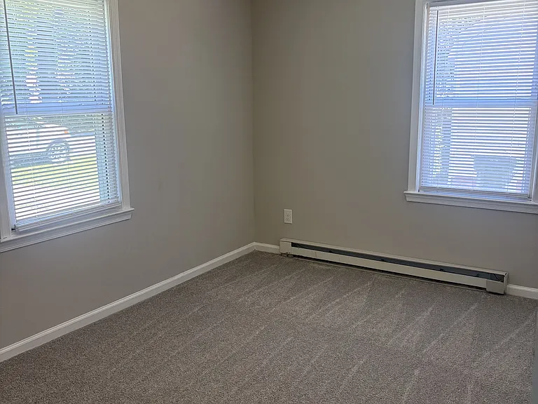 105 Roland Dr — Photo 17