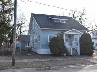 510 1st St SW, Oelwein, IA 50662