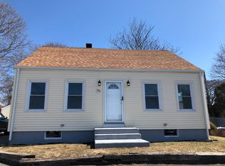 69 W Main Rd, Middletown, RI 02842
