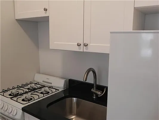 Rented by R New York | media 10