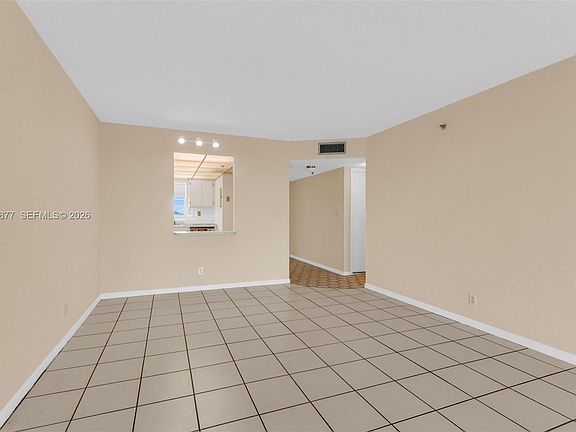 5th image of 3100 W Rolling Hills Cir APT 707