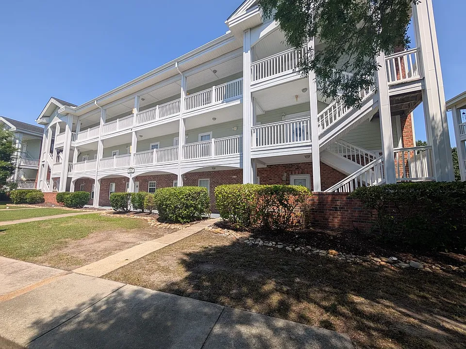 3947 Gladiola Ct #304