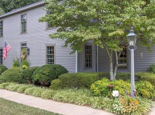 5402 Beechmont Dr, Greensboro, NC 27410