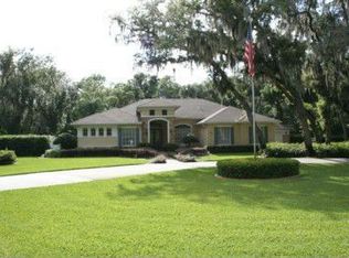 3510 McIntosh Oaks Ct, Dover, FL 33527