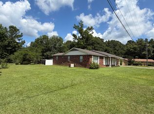 1307 Pinehurst Dr, Columbia, MS 39429