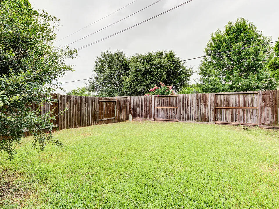 7322 Parkland Manor Dr