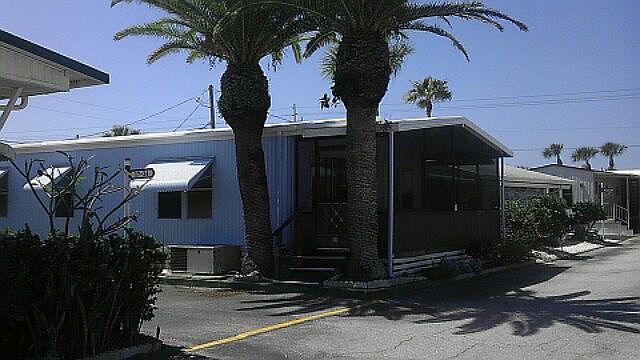 1st image of 17 Twin Shores Blvd