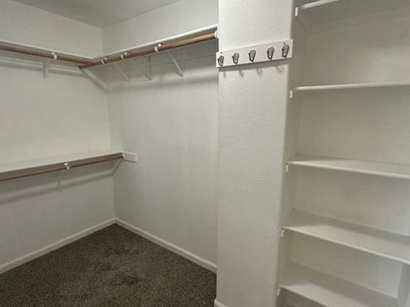 4th image of 697 Bourn Dr