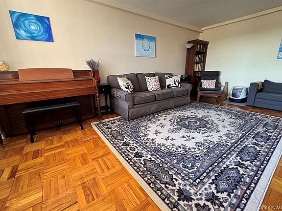 2nd image of 5500 Fieldston Rd APT 3DD