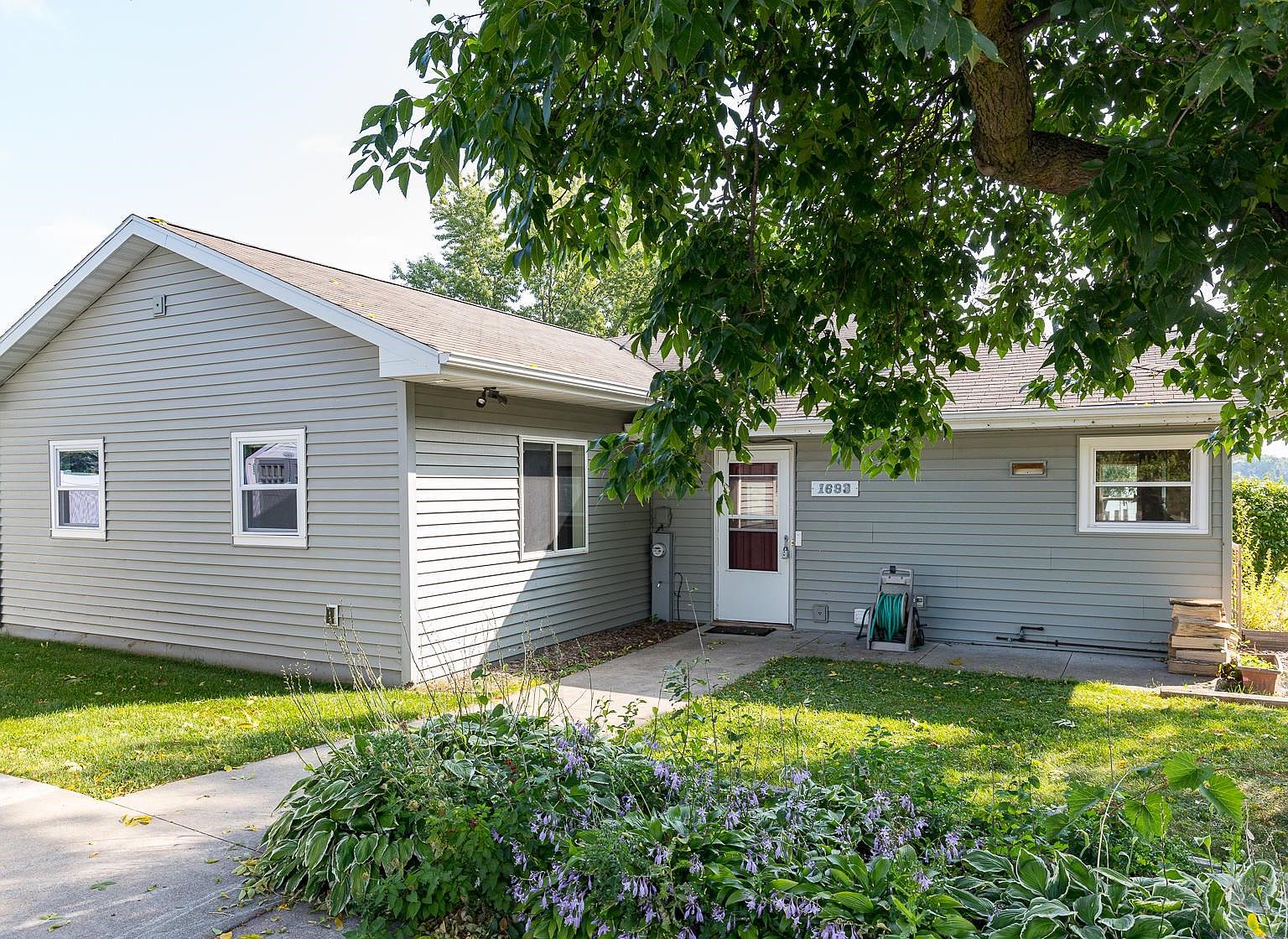 1693 Butte Des Morts Beach Rd, Neenah, WI 54956 Zillow