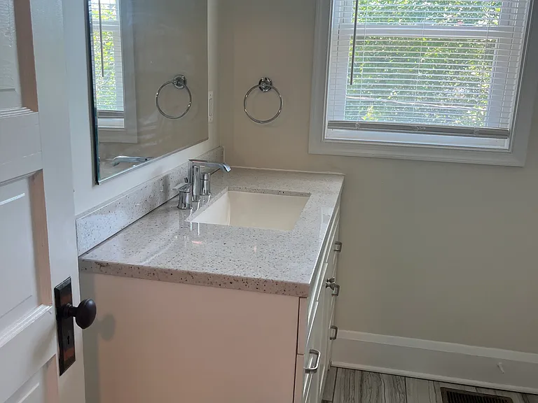 58 W Green St — Photo 10