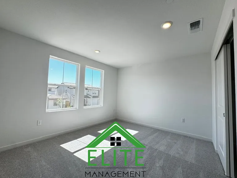 7655 Broadhead Way — Photo 14
