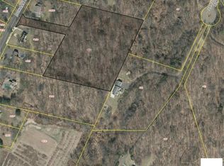 975 Dunbar Hill Rd, Hamden, CT 06514