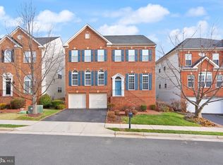 7204 Gray Heights Ct, Alexandria, VA 22315