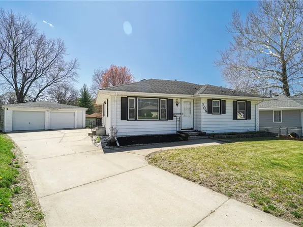 705 Hoffman Ave, Des Moines, IA 50316