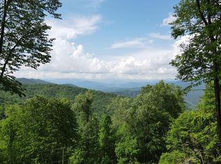 5 Hawks Ridge Dr, Whittier, NC 28789