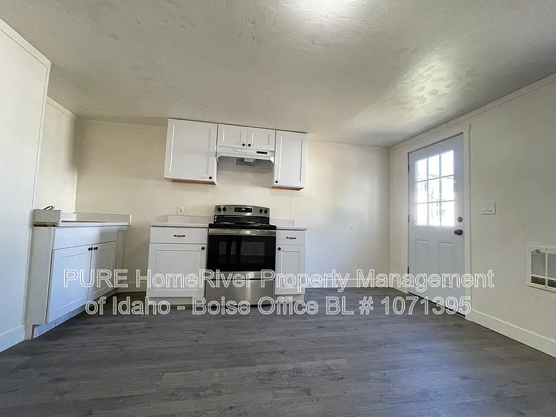 1 bed, 1.0 bath, 450 sqft, $1,000 — Photo 4